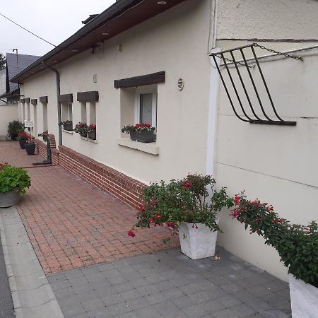 Relais Des Tourterelles Bed & Breakfast La Neuville-aux-Joutes Exterior foto