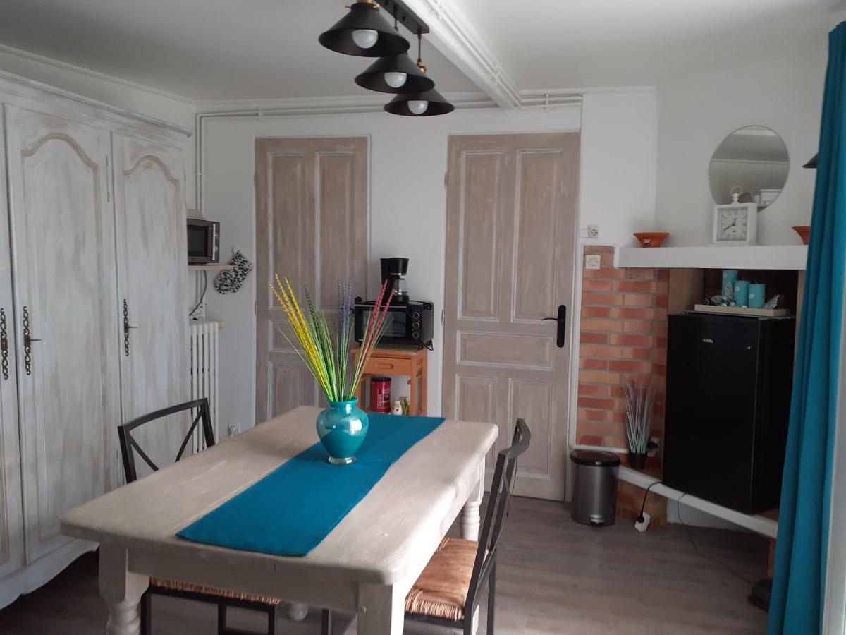 Relais Des Tourterelles Bed & Breakfast La Neuville-aux-Joutes Exterior foto